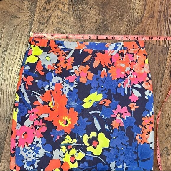 LOFT Multicolor Floral Skirt size 4 - Picture 5 of 7